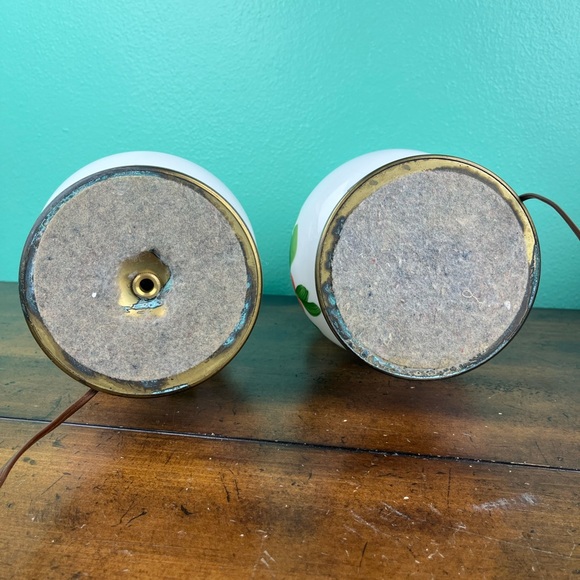 Vintage Pair 50s Milk Glass Hand Painted Table Boudoir Lamps 10 1/2" Electric - Picture 8 of 10